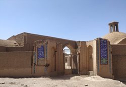 ادامه تخریب 2 بنای تاریخی مذهبی در بم و کشمکشی 20 ساله