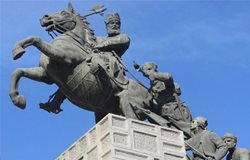 ارائه توضیحاتی درباره نتایج حفاظت و مرمت مجسمه نادر شاه