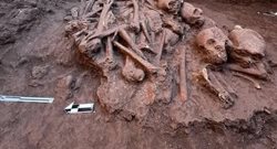 کشف یک گور 1500 ساله حین حفاری ها برای توسعه سیستم فاضلاب در مکزیک