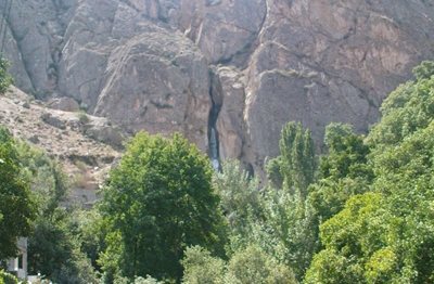 طبیعت-گردی-یک-روزه-آبشار-شاهاندشت-و-قلعه-ملک-بهمن-05-01-4985
