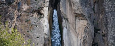 طبیعت-گردی-یک-روزه-آبشار-شاهاندشت-و-قلعه-ملک-بهمن-05-01-4987