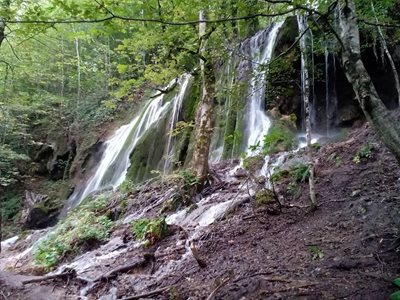 تور-یکروزه-آبشارهای-خزه-ای-اوبن-سنگده-6913