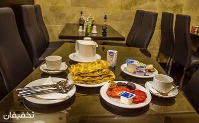 تهران-60-تخفیف-لذت-یک-صبح-رویایی-با-بوفه-صبحانه-در-رستوران-یاران-50203