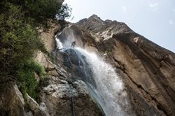 آبشار قلعه دختر