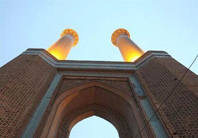 اصفهان-دو-مناره-دارالضیافه-383