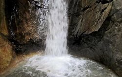 آبشار آب مراد لاسم
