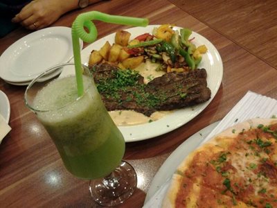اصفهان-رستوران-ایتالیایی-نیوشا-2779