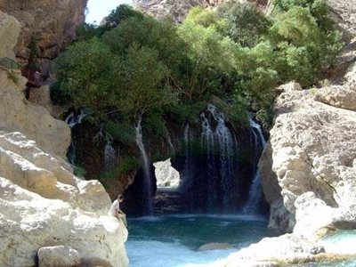 سمیرم-آبشار-آب-ملخ-37016