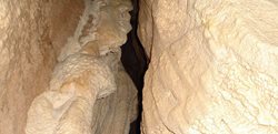 غار دیواره شمالی قلعه موران