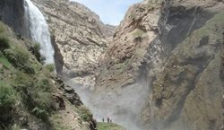 آبشار کرودی کن (آبشار تنگ زندان، آبشار دودی)