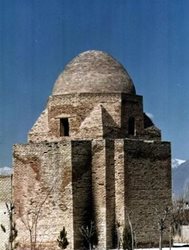 آرامگاه مولانا قطب الدین احمد ابهری (پیر زهر نوش)