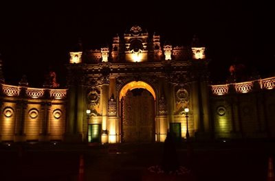 استانبول-کاخ-دلما-باغچه-Dolmabahce-Palace-112916