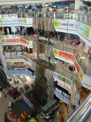 مرکز خرید لامسی پلازا Lamcy Plaza Mall Dubai