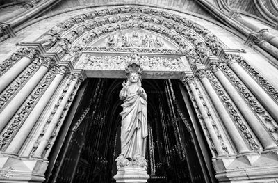 پاریس-کلیسای-دروازه-بهشت-Sainte-Chapelle-114312