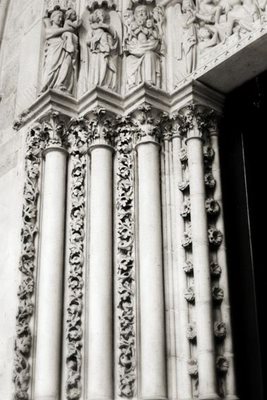 پاریس-کلیسای-دروازه-بهشت-Sainte-Chapelle-114319
