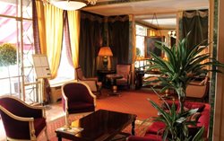 هتل ناپلئون Hotel Napoleon Paris