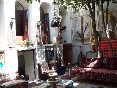 شیراز-سفره-خانه-و-چایخانه-سنتی-داش-آکل-115211