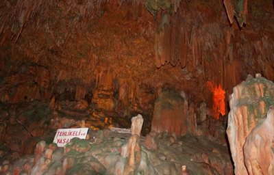 غار داملاتاش Damlatash Caves