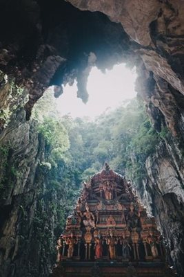 کوالالامپور-معبد-باتوکیو-غارهای-باتو-Batu-Caves-116657