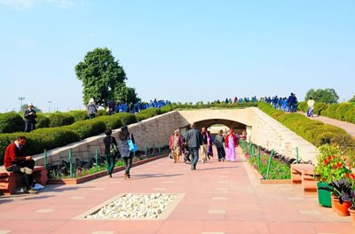 دهلی-نو-مقبره-گاندی-tomb-of-mahatma-gandhi-120528