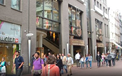 آمستردام-مرکز-خرید-Kalvertoren-Shoppingcenter-120586