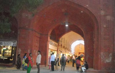 دهلی-نو-بازار-چتا-چوک-Chhatta-Chowk-Bazaar-120640