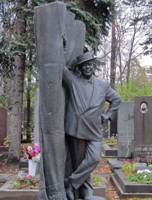 مسکو-گورستان-نوودویچی-Novodevichy-Cemetery-120904