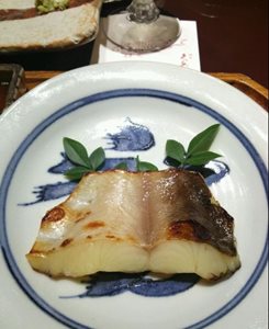 توکیو-رستوران-Kyubey-Main-Restaurant-124278