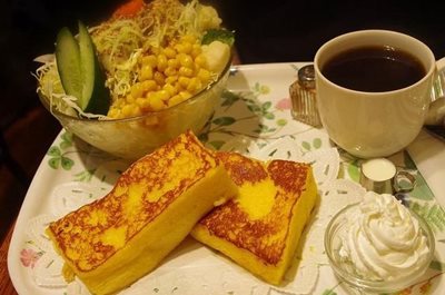 توکیو-کافه-آلیا-Cafe-Aaliya-124382