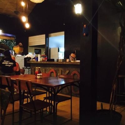 بالی-کافه-برگر-واکو-Wacko-Burger-Cafe-125359