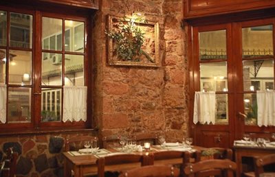 رستوران لیتوس Lithos Tavern Restaurant