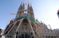 کلیسای ساگراد فامیلیا Sagrada Familia