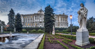 قصر سلطنتی Palacio Real
