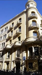 بارسلونا-هتل-رزیدنس-Residencia-Erasmus-Gracia-130382
