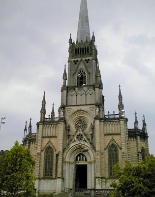 ریو-دوژانیرو-کلیسای-سائو-پدرو-Catheral-Sao-Pedro-de-Acantaral-131630
