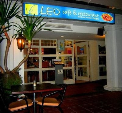 سنگاپور-کافه-رستوران-لئو-Leo-Cafe-Restaurant-132100