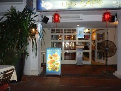 سنگاپور-کافه-رستوران-لئو-Leo-Cafe-Restaurant-132101