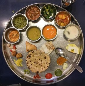 بمبئی-رستوران-شری-تاکر-Shree-Thaker-Bhojanalay-138972
