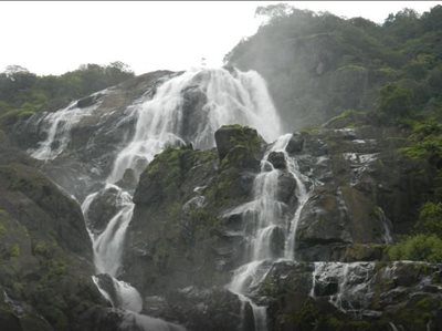 گوا-آبشارهای-دودساگار-141426