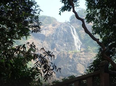 گوا-آبشارهای-دودساگار-141433