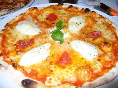 وین-پیتزا-فروشی-د-گیووانی-Pizzeria-Osteria-da-Giovanni-145518