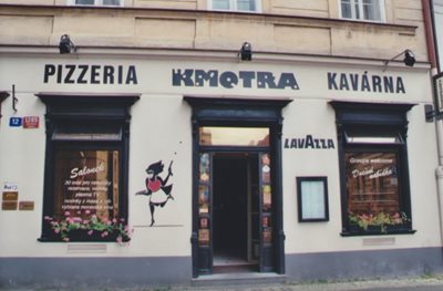 پراگ-رستوران-ایتالیایی-Pizzeria-Kmotra-147127