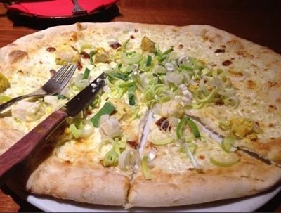 پراگ-رستوران-ایتالیایی-Pizzeria-Kmotra-147113