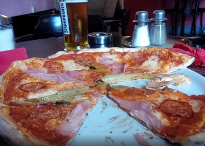 پراگ-رستوران-ایتالیایی-Pizzeria-Kmotra-147104