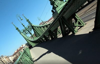 بوداپست-پل-لیبرتی-Liberty-Bridge-150528