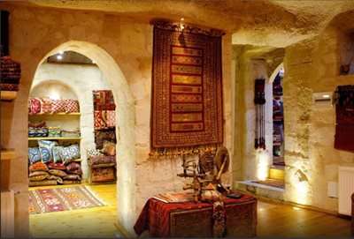 کاپادوکیه-فروشگاه-ترایبال-کالکشن-Tribal-Collections-Nomadic-Rugs-and-Textiles-154942