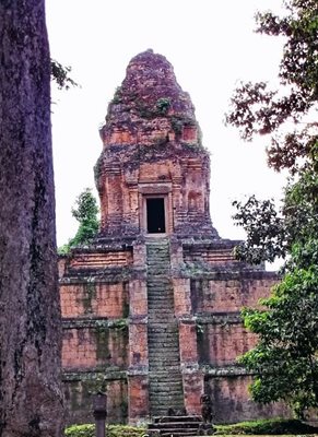 معبد باکسی چامکرونگ Baksei Chamkrong Temple