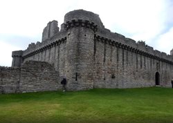قلعه کریگ میلر Craigmillar Castle
