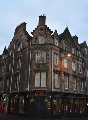ادینبورگ-شهر-قدیمی-ادینبرو-Edinburgh-Old-Town-158097