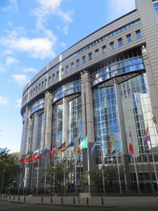 بروکسل-ساختمان-پارلمان-اروپا-Parlamentarium-160208